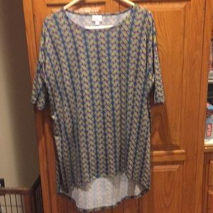 Lularoe Irma tee size small